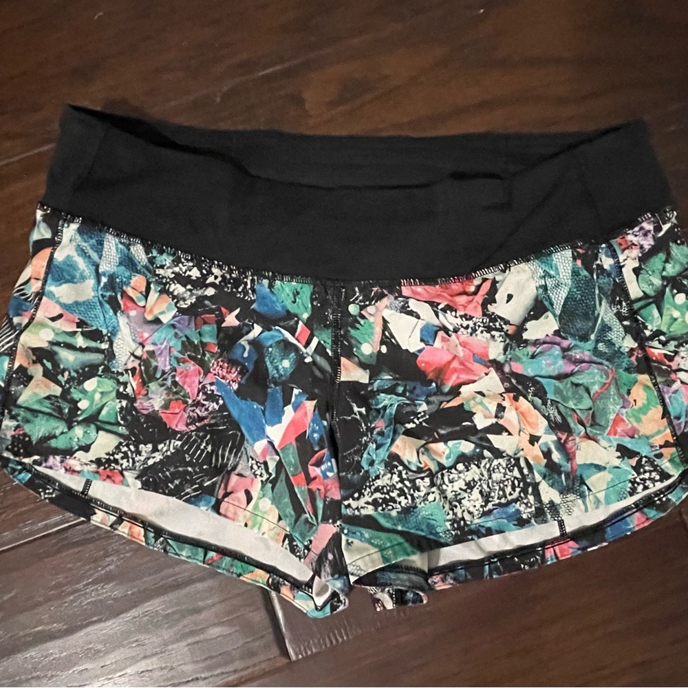 Lululemon speed up short 2.5’ inseam 
color: multi with black waistband 
size:8